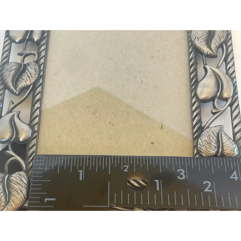 Vintage Pewter Silver Metal Cutout Leaf Vine Photo Picture Frame Rope Trim